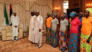 Matan yanzun basu kaunar aure na, tsohon shugaban kasa ibb hoto: Ganawar Buhari Da Yan Matan Chibok A Hotuna Bbc News Hausa