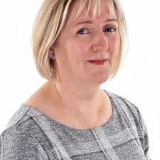 laura totten (@lauratotten3)