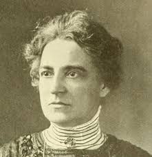 Anna Archambault's Instagram, Twitter & Facebook