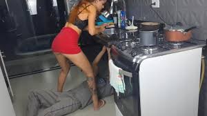 Casada recebe encanador sem calcinha! - XNXX.COM