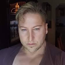 How many more women want to come out over this man,he claims to be a single  father & separated from his wife. He is a narcissist liar!!!