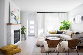 Here is a living room that can easily double as a family room. 28 Ways To Decorate With White In The Living Room