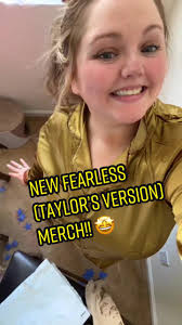 Unboxing Taylor Swift's Fearless Merch
