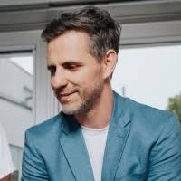 20+ "Robert Bari" profiles