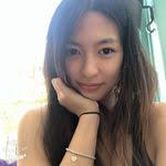 Samantha Shope's Instagram, Twitter & Facebook