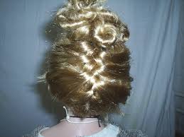 Schlagt dazu den zopf nach oben ein. Hochsteckfrisuren Selber Machen