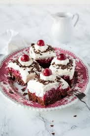 Fur Die Grosse Runde Ganz Einfach Und Schnell Gemacht Schwarzwalder Kirschtorte Vom Blech Nach Original Kuchen Und Torten Rezepte Kuchen Und Torten Kirschtorte