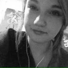 Desirae Cox (Desiraeeeeee)