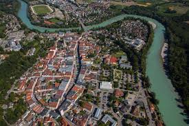 Besucher können noch heute den inn mit der historischen, seilgebundenen treidelfähre josef iii überqueren. Stadtverwaltung Muhldorf Home Facebook