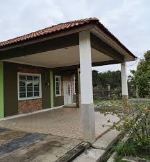 Jun 26, 2021 · ahli parlimen beluran itu berkata demikian kepada pemberita selepas majlis penyerahan sumbangan bakul makanan untuk 200 ketua isi rumah di kampung maidan, sugut dekat sini hari ini. Banglo Setingkat Kampung Londang Masjid Tanah Zprop Team
