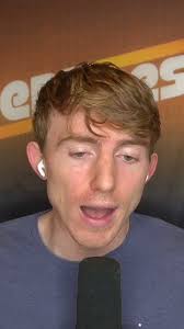 Ronnie Brown in the wildcat… what more does a man need? 😩 #Miami #Dolphins  #Florida #MiamiDolphins #NFL #Football #NFLFootball #Sports #Trivia  #SportsTrivia #TriviaTime #NerdSesh