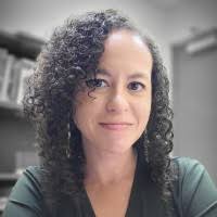 100+ perfiles de «Alequin»