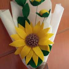 Bunga matahari dari kain flanel sangat cocok dijadikan pajangan untuk mempercantik ruangan. Hanami Sunflower Bouquet Buket Bunga Matahari Bahan Kain Felt Kain Flanel Shopee Indonesia