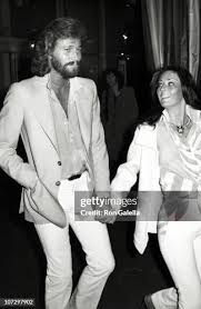 Bee Gees' Barry Gibb Hints He Had A Steamy Romp With Wife Linda Gray In  Doctor Who'S Tardis | Daily Mail Online