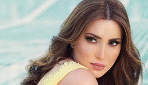 She was born in aleppo, syria to the palestinian poet and author yousef tafesh and an algerian mother.1. Ø§Ù„ÙÙ†Ø§Ù†Ø© Ø§Ù„ÙÙ„Ø³Ø·ÙŠÙ†ÙŠØ© Ù†Ø³Ø±ÙŠÙ† Ø·Ø§ÙØ´ Ù„Ù€ Ø§Ù„Ø¹ÙŠÙ† Ø§Ù„Ø¥Ø®Ø¨Ø§Ø±ÙŠØ© Ø§Ù„Ø¬Ù…Ø§Ù„ ÙˆØ­Ø¯Ù‡ Ù„Ø§ ÙŠÙƒÙÙŠ