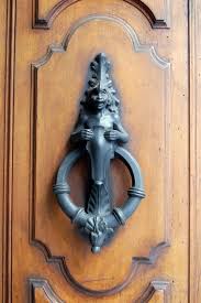 Pin En Door Knockers