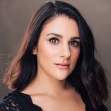 Gianna Yanelli (@Oh_m_Gi)