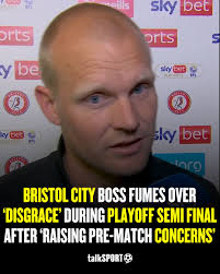 A massive red flag." 😡