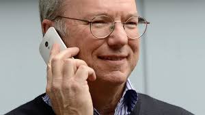 Google Chairman Pens Guide to Help iPhone Users Switch to Android