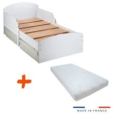 Le lit rangement simple offre 3 tiroirs pratiques pour y ranger vetements, literie, jouets, livres, etc. Lit Enfant En Bois Avec Tiroirs De Rangement Matelas Couleur Blanche 70 X 140 Cm Lit Enfant Sur Bebegavroche