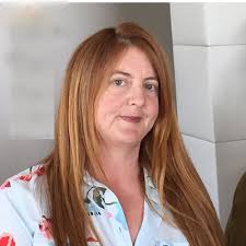 Lisa Bieler's Instagram, Twitter & Facebook