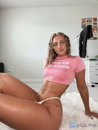 Onlyfans Oliviakayemyers porn image 962