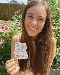 Jill Yoder's Instagram, Twitter & Facebook