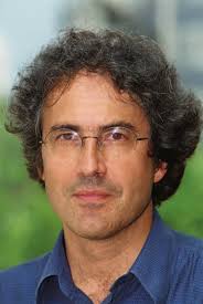 Les agriculteurs suisses face à un avenir incertain Le nouveau film suisse  qui fait un tabac La pauvreté en Suisse et comment