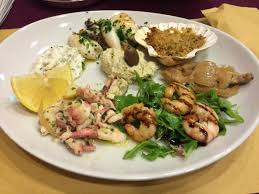 Antipasto Di Pesce Caldo E Freddo Picture Of Buffet Clai Trieste Tripadvisor
