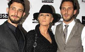 He is a famous mexico family member. Emiliano Zurita Hijo Menor De Christian Bach Rompe El Silencio Sobre La Muerte De Su Mama Diario La Prensa