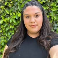 30+ "Valerie Nava" profiles