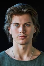 Missed Connections (2015)