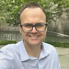 Last week, my Microsoft colleagues and I had the privilege of engaging with  over 40 CIOs and SVPs from the construction industry. We gathered at the  Microsoft EBC in Redmond, Washington, for