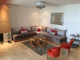 Salon Gris Et Rouge Brique Interieur Sur Mesure Brick Living Room Home Room Design Moroccan Living Room