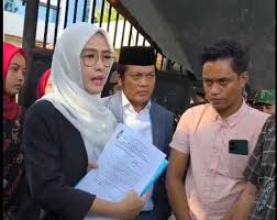 Gagal Jadi Dapur MBG Setelah Habis 1 Miliar, Puluhan Calon Mitra BGN Gelar  Aksi Demo Depan