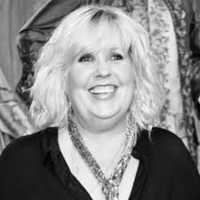 Managing 100,000 Buttons Without Going Mad: Designing “Outlander's”  18th-Century Paris