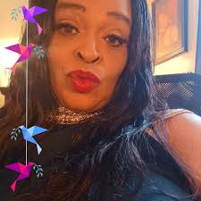 Just came from last minute shopping and I ain't eat nothing but I'm making  a tuna sandwich