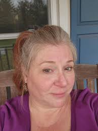 Introduction and Sharing Among Women with Large Shoe Sizes in North Carolina