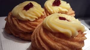 Infine decorate le vostre zeppole di san giuseppe fritte con un ciuffo di crema e un'amarena sciroppata. Zeppole Di San Giuseppe Come Farle Fritte E Non Video