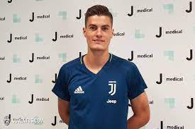 Kristýna schicková se zasnoubila po pouhých jedenácti měsících vztahu a svatba proběhla dvacet dní od zásnub ; Patrik Schick Whois