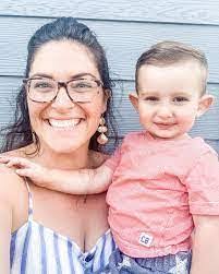 Ashley Pusateri's Instagram, Twitter & Facebook