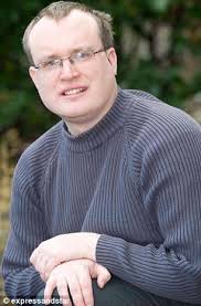 Conman Simon Davey befriended couple and stole £300 from charity in son's  memory