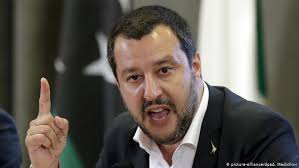 Ci sono donne che più di altre esprimono classe e personalità. Salvini Warnt Vor Terroristen Aus Libyen Aktuell Europa Dw 17 04 2019