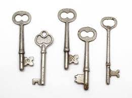 Five Large Antique Skeleton Keys Vintage Key Lot Silver Etsy Vintage Keys Shadow Boxes Vintage Skeleton Keys