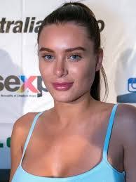 Gabrielle Graham's Instagram, Twitter & Facebook