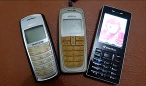 Nokia Cdma 2112 Smartfren Cdma Telepon Seluler Tablet Lainnya Di Carousell Paket smartfren 2020 termurah adalah smartfren 4g music harian, hooq movie plan dan viu movie plan seharga rp 3000 berisi kuota streaming saja. nokia cdma 2112 smartfren cdma