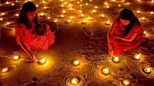Diwali is a festival of lights and the entire house is brightly lit up with a combination of diyas, candles and lights. Diwali 2020 Muhurat Timings Amazing Lineup Of Planets After 499 Years This Time