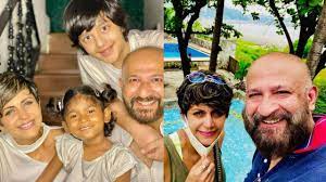 Mandira bedi was inconsolable at the funeral of her late husband and had celeb friends extending support to her in this hour of grief. 76a5m 2clzkvjm