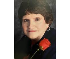 Patricia Bertolini's Instagram, Twitter & Facebook