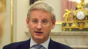 English/nat carl bildt, the international community's high representative in bosnia, has held a swedish foreign minister carl bildt outlines his vision for europe after a journalist ask him about his. Ex Swedish Premier Faces Backlash For Comments On Israeli Aid To Lebanon